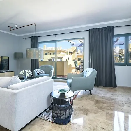 La-beautiful 3 Bedroom Penthouse Close To Sea Marbellac